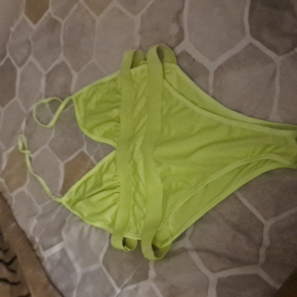Bathing suit
